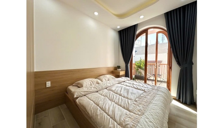 Bán Nhà HXH Bạch Đằng 40m2, 3 Tầng 3 P.Ngủ, Mới Ở Ngay Hơn 5 Tỉ